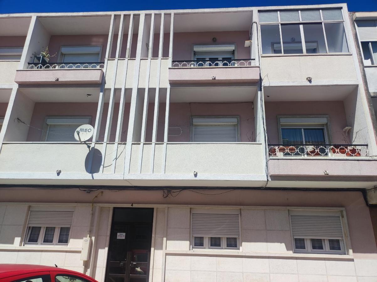 Lisbon Traditional T2 With Balcony In Damaia, Lisbon Amadora Exterior foto